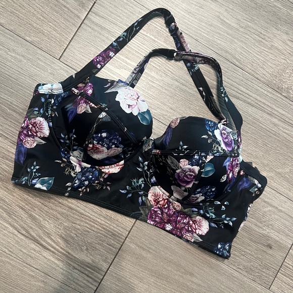 Torrid size 0 floral swim top - Picture 1 of 6